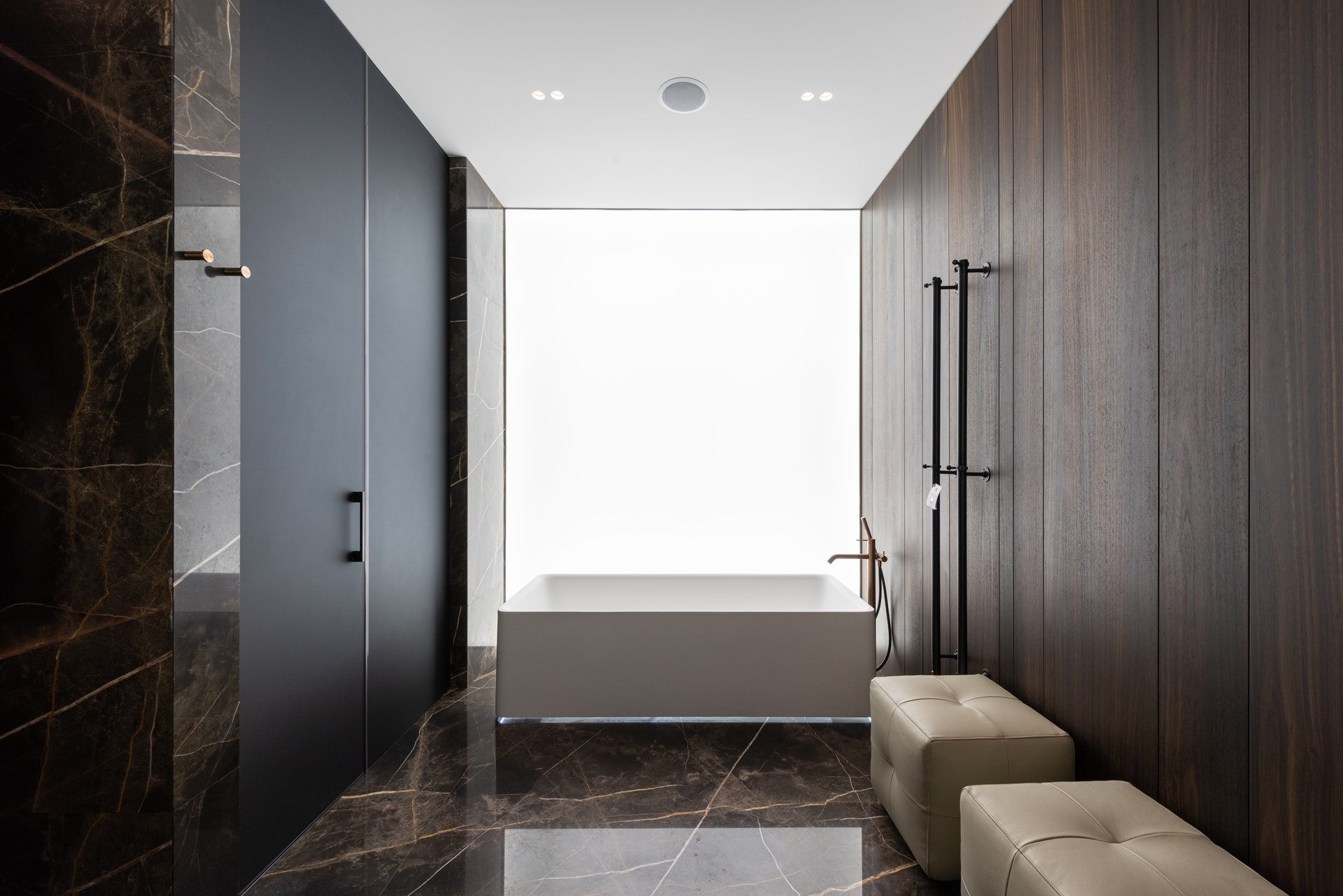 How to become a bathroom designer